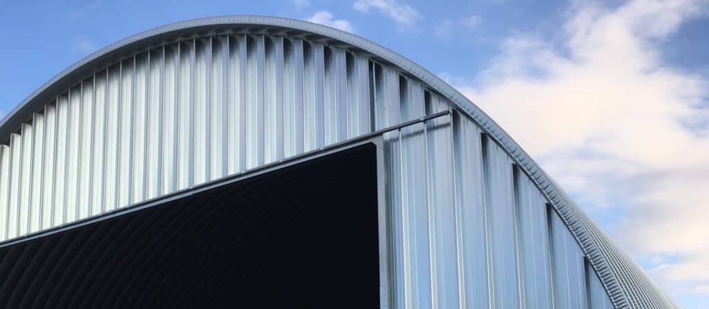 Halli kaarirakenteelta