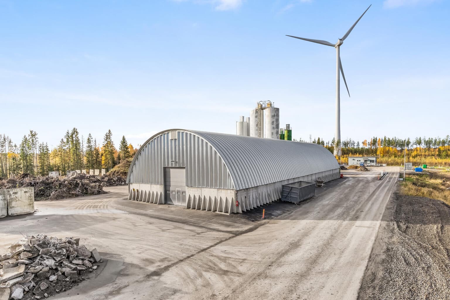 Akkuvarasto suojaa sähkölaitteet pohjoisen oloissa ja turvaa liiketoiminnan jatkuvuuden