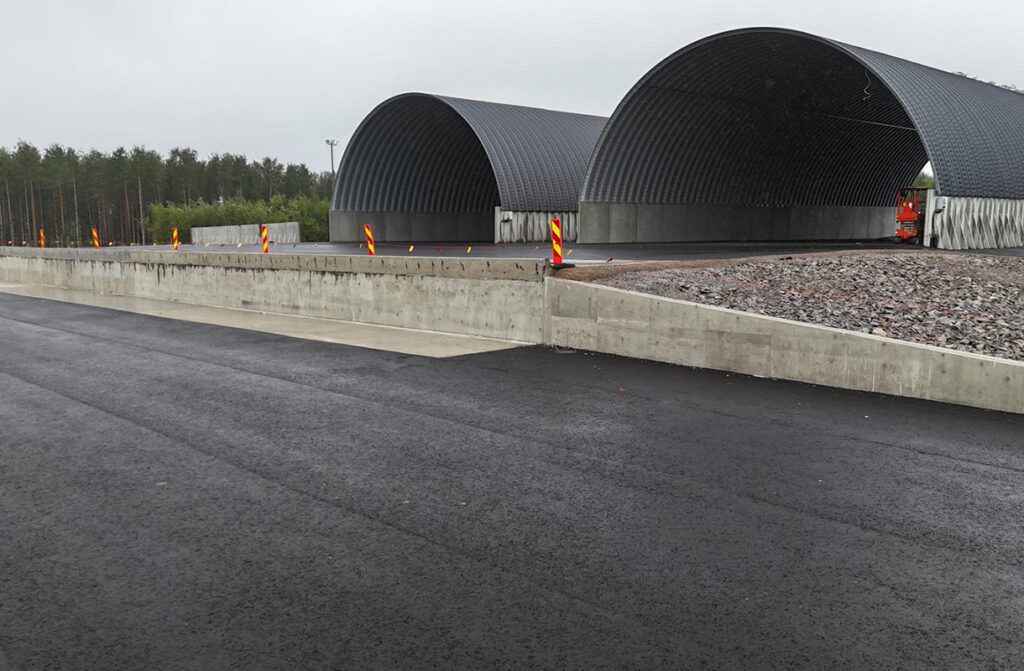 Kaarirakenne on toimittanut teräshalleja ympäri Suomen.